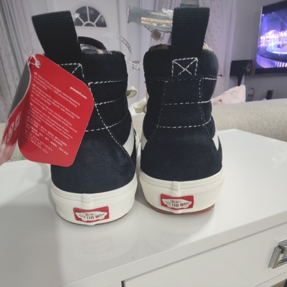 VANS Sk8- MTE 1 High Black And White Gum Size 7 Men 8.5 Women's Cool Weather - Picture 5 of 11